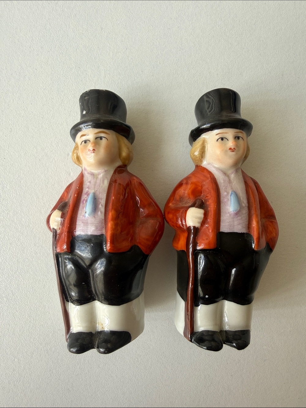 Vintage Pair of Ceramic Gentlemens salt & pepper shakers Red Jackets, Black Hats